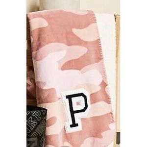 Victoria’s Secret Pink Camo Sherpa Blanket